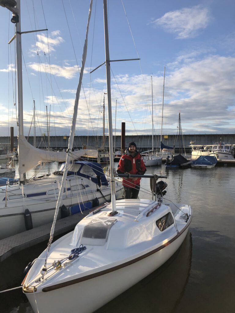 Jan auf der Lanavere im Hafen